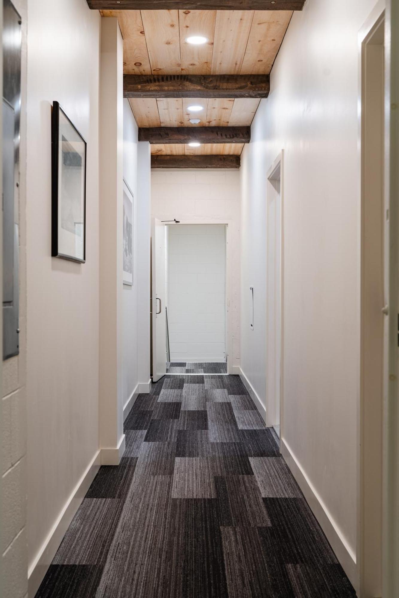 Pulaski Point Properties Chicago Room photo